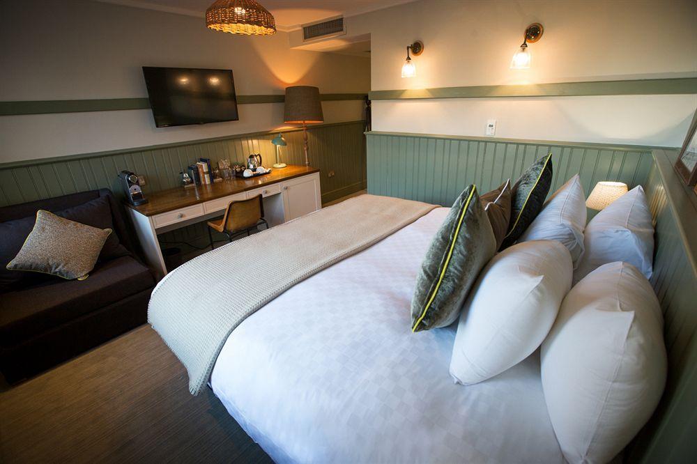 The Windmill On The Common Hotell London Eksteriør bilde